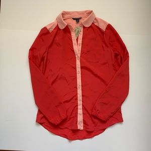 American Eagle pink button down top